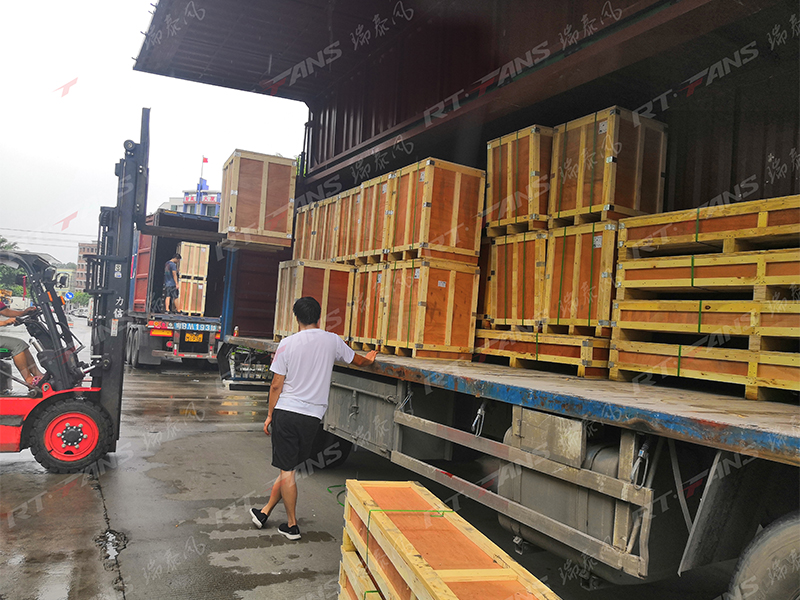 車間用工業(yè)風(fēng)扇廠家瑞泰風(fēng)有質(zhì)有量，發(fā)貨速度勢不可擋！